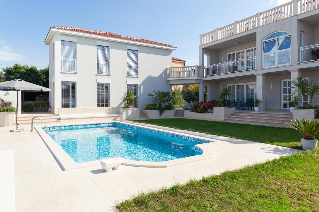 Luxury Rooms Vila Carissa Malinska Esterno foto