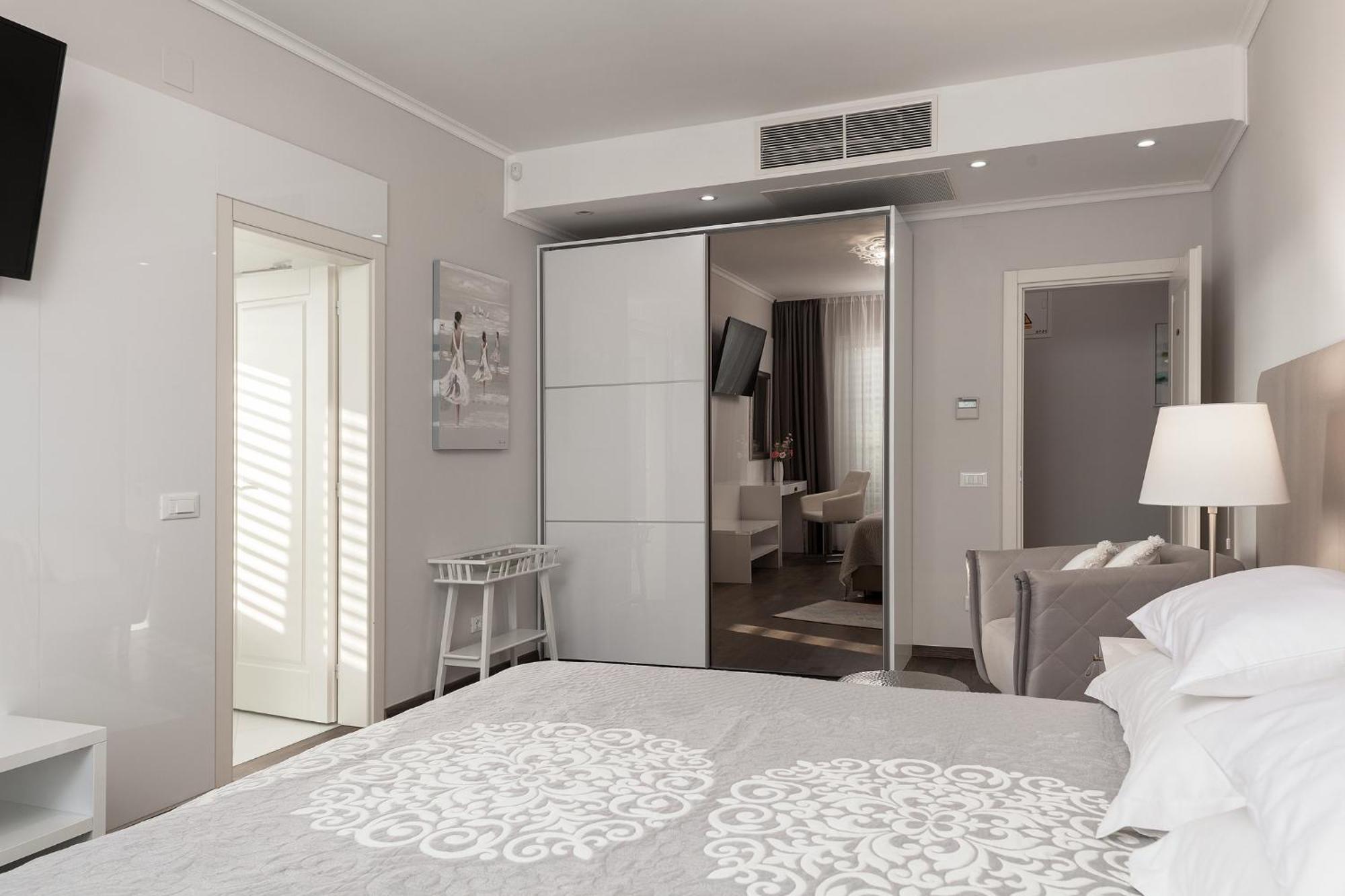 Luxury Rooms Vila Carissa Malinska Esterno foto