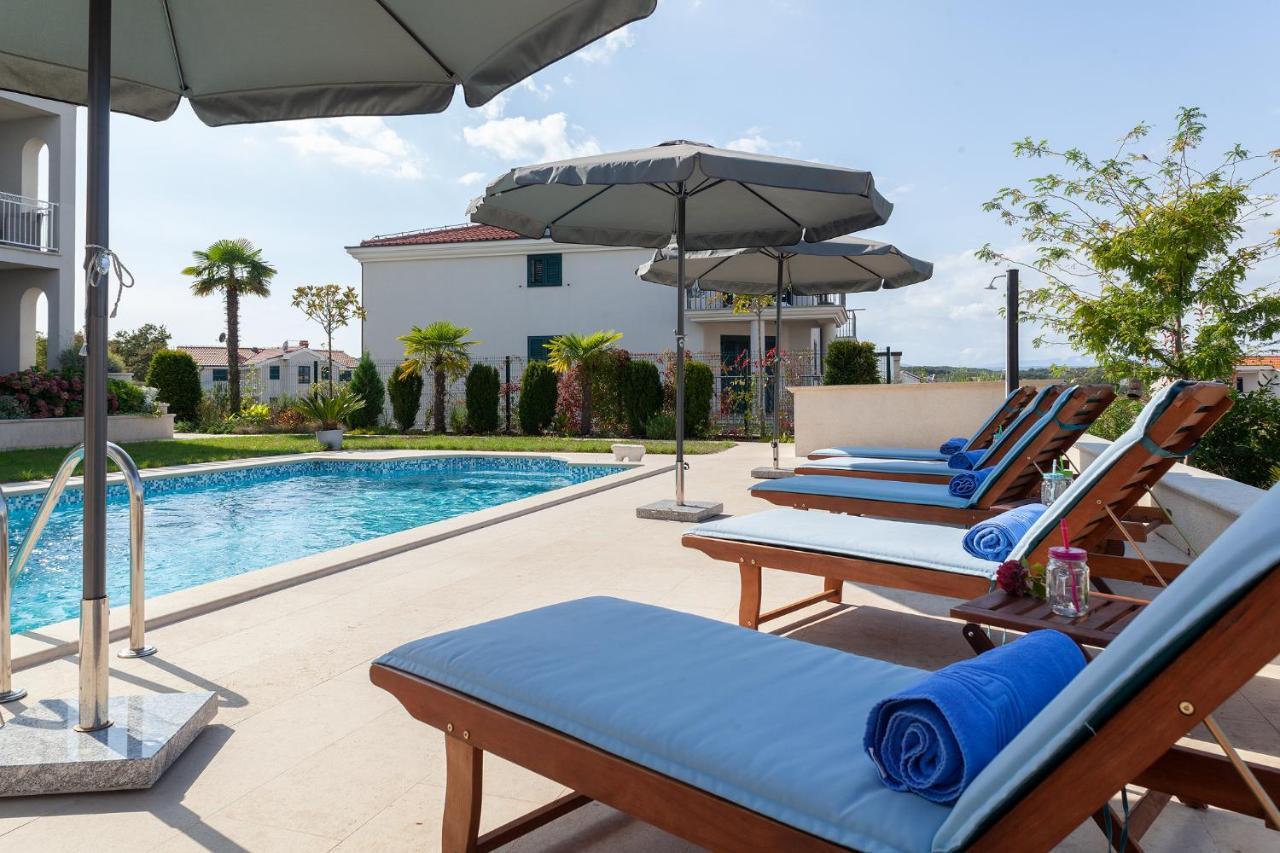 Luxury Rooms Vila Carissa Malinska Esterno foto